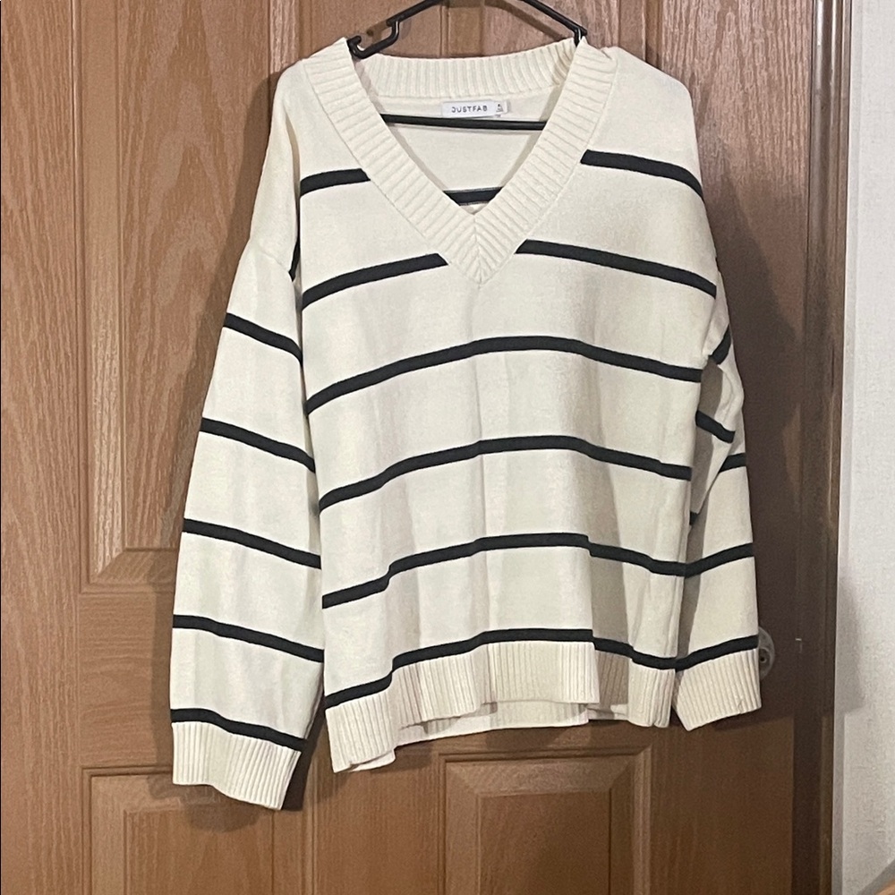 JustFab V-Neck Sweater in Cream and Black Stripes